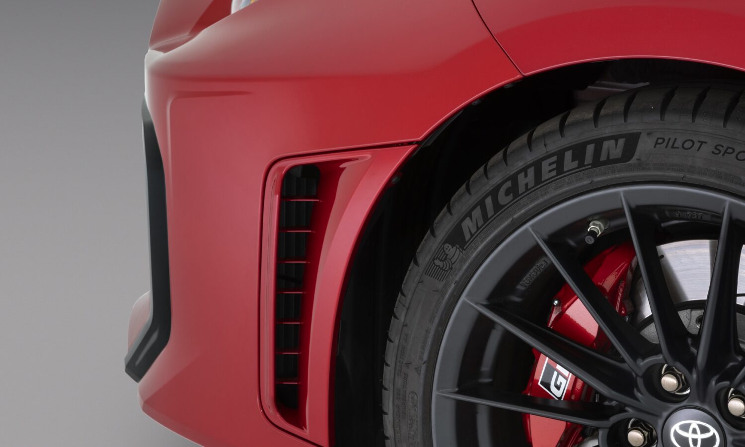2026_Toyota_GR_Corolla_SupersonicRed_007